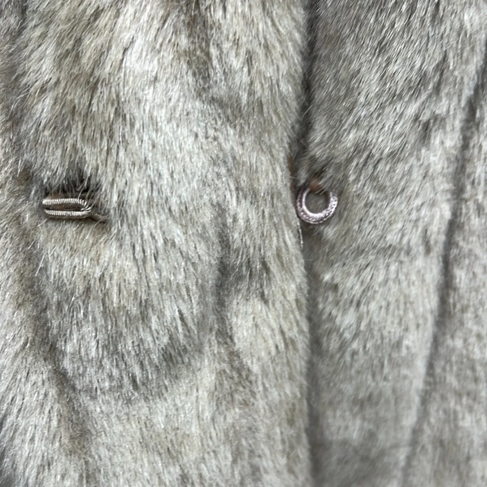 Vintage Jordache Faux Fur Glam Longline‎ Jacket Tan Satin Lined Made In USA Sz L